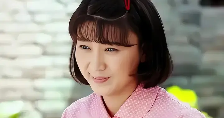 ‘淳朴’人设崩塌，痛批底层人是酸黄瓜，赵本山当年的话如今应验