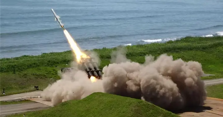 日本部署进攻性导弹，遭朝媒痛批复活军国主义，骂其为战犯国家