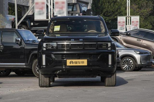 综合续航1200km，标配电动四驱，这款硬派越野值得选吗