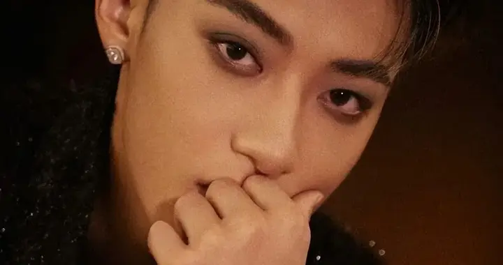 黄子韬商业双面叙事：一边卫生巾热销，一边龙韬娱乐被强制执行