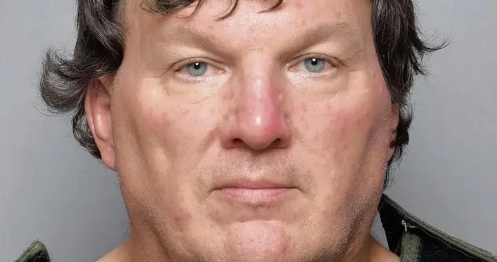 海滩连环凶杀案被告当庭认罪，尘封13年积案结局令人沮丧