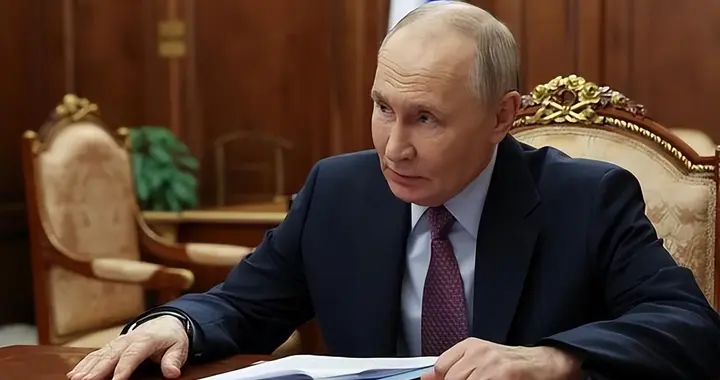 普京罕见提战败后，俄防长抵平壤，中俄心照不宣，给美“备礼”？