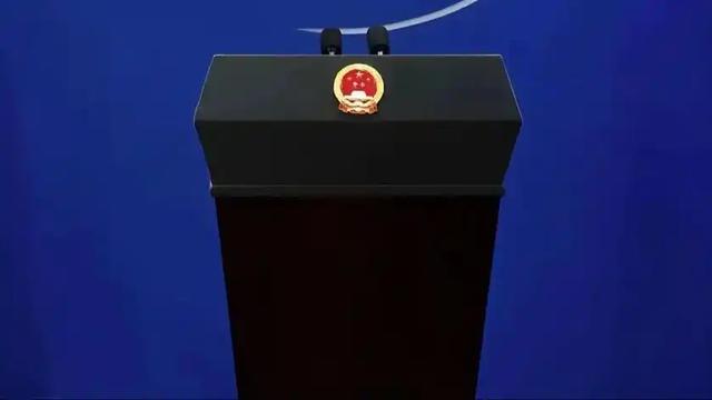 小阿蔓的梦游记：就在刚刚，  中国外交部