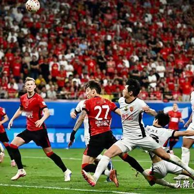 爱上小老弟：爆大冷！海港赢得侥幸，李海新