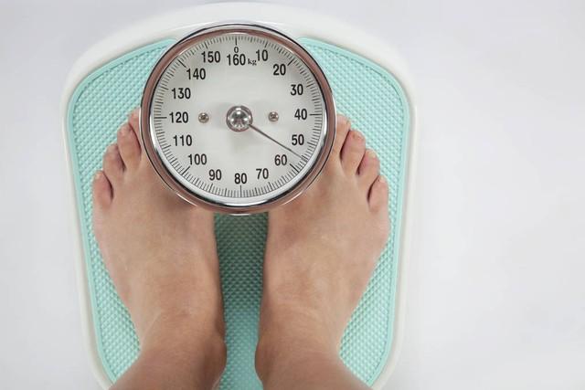 过完年“胖若两人”？教给你4个减肥小妙招，帮你轻松控制住体重