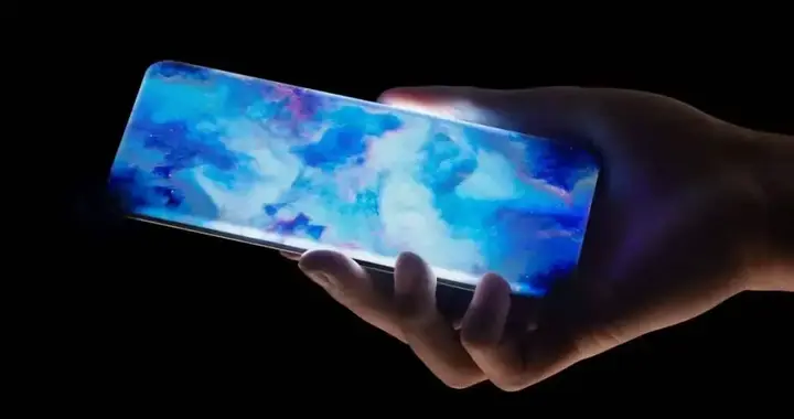 iPhone 18 标准版：屏幕大砍一刀