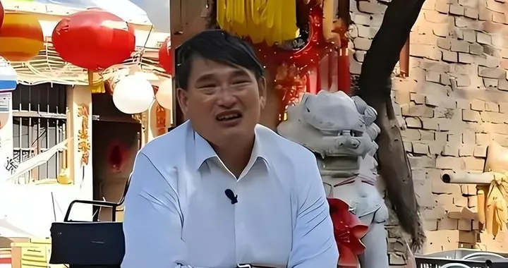 大衣哥朱之文被人举报，十几场演出全取消，网友：会不会是本村人