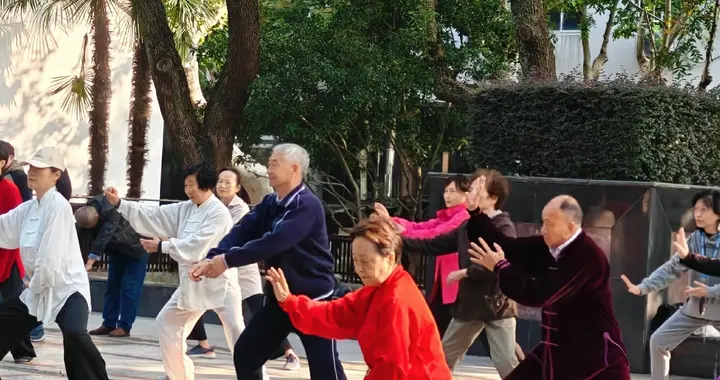 经常锻炼被推翻。专家建议60后最好保持这三个锻炼习惯