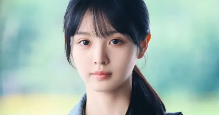 田曦薇，是我们的猫系警官李茜。