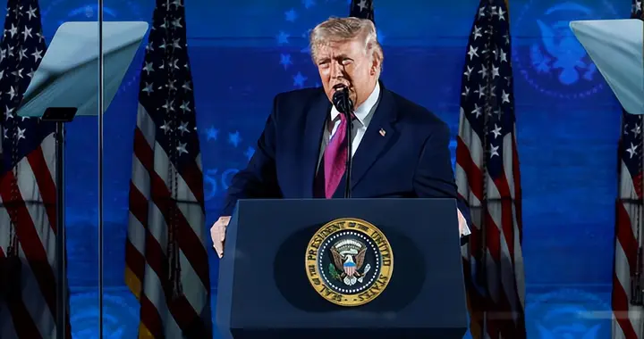 “致命威胁”！美国总统特朗普警告共产主义，独立庆典添党派色彩