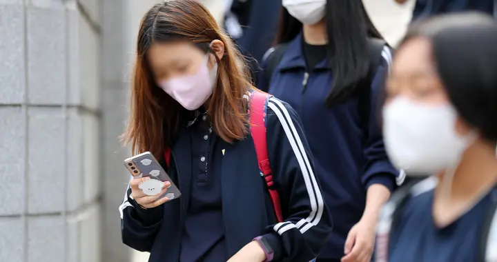 韩国小学生长大想搞体育，初高中生长大想当老师，上大学热度下降