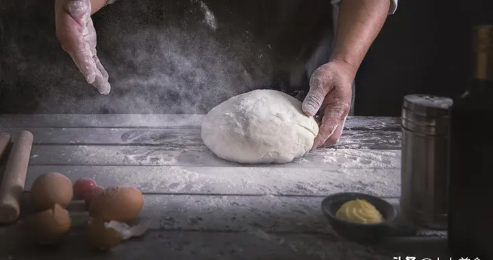 如果你家的面粉有这样的，那就是保存和选购不当，不是你手艺差