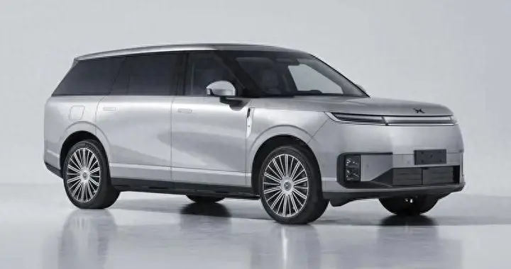 酷似路虎揽胜！小鹏全新中大型SUV实拍，车长超5米2，提供双动力