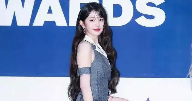 张元英白色丝袜好抢眼