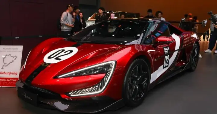 这不得1秒破百啊？3019马力的仰望U9赛道版将至，性能炸裂