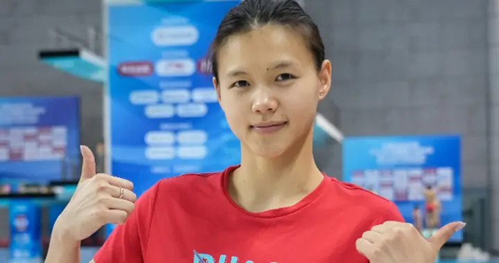 包揽金银牌！中国跳水女子1米板，林珊夺冠、龙艺萍失误亚军