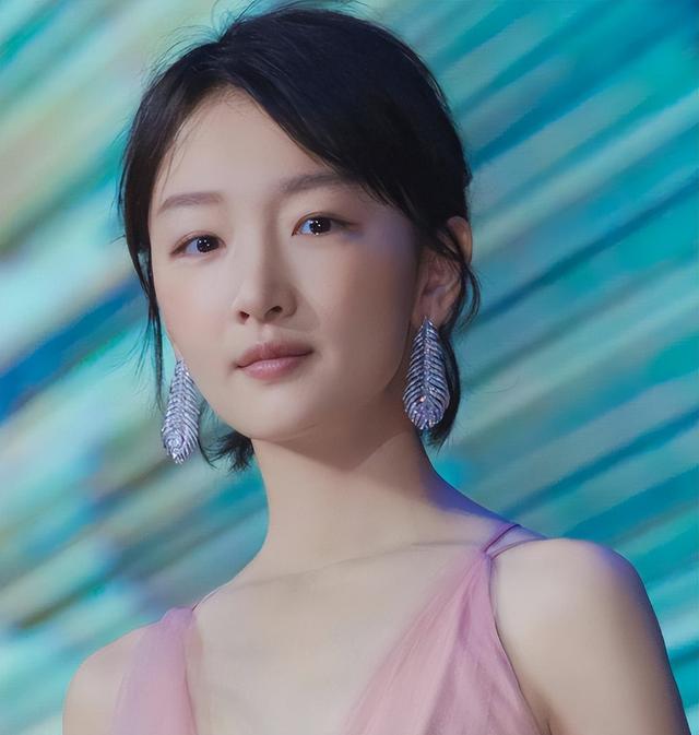 善恶终有报，三金影后周冬雨，终究要为当年的没教养付出代价！