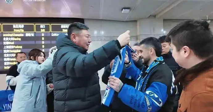 大连英博要夺冠吗？中超最强大佬加盟，他们是神操作吗？