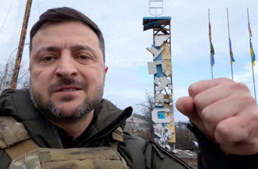 事情出现反转，泽连斯基突然宣布，等特朗普死了还要加入北约