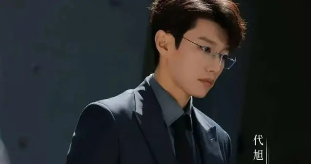 36岁代旭爆火！曾被嘲丑，这才是娱乐圈“稀缺资”