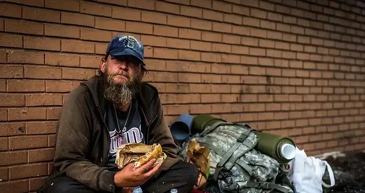 留学生一条视频炸穿美国天！