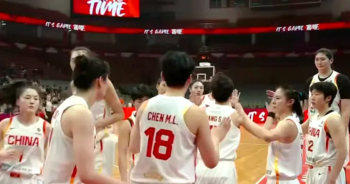 李月汝21+11，女篮尝试不同阵容，明晚战小组最强对手