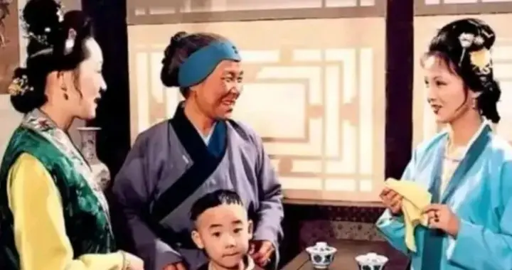 刘姥姥与板儿，到底什么关系？！是祖孙吗？