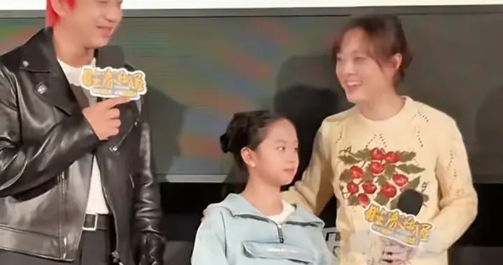 孙俪邓超女儿小花近照曝光，11岁亭亭玉立，多才多艺还超有爱心