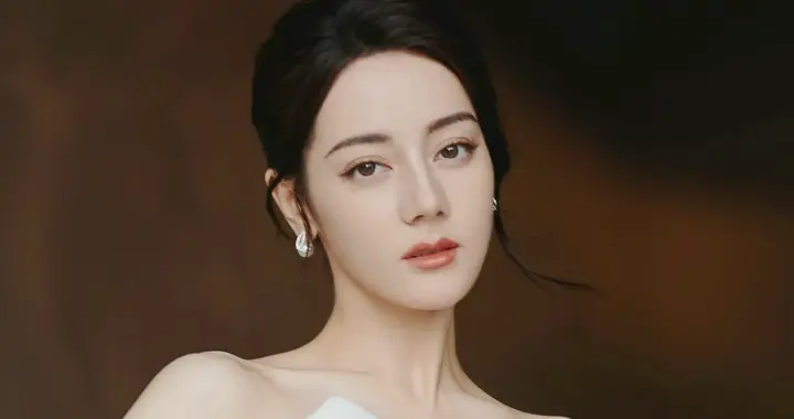 美女壁纸-第6655期-迪丽热巴