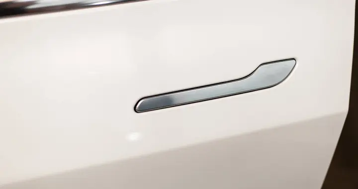 全隐藏式门把手，生的轰轰烈烈，死的默默无闻