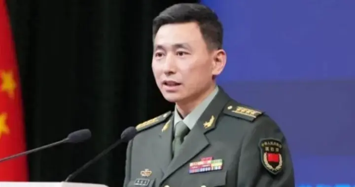 中国国防部送赖清德4个字，英媒：特朗普中断采访，接北京的电话