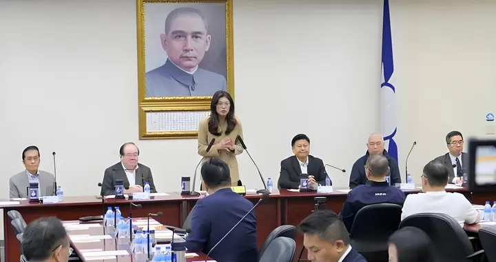 难怪国民党一直稳不住！郑丽文访陆事宜刚敲定，党内大佬就下黑手