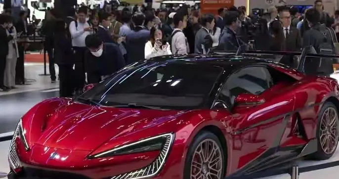 中国车企登顶全球——不仅是销量超越，更是产业范式的根本性转换