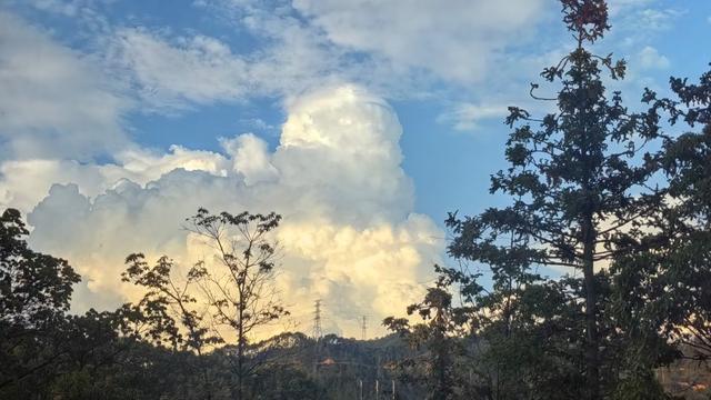 侃天侃地讲故事