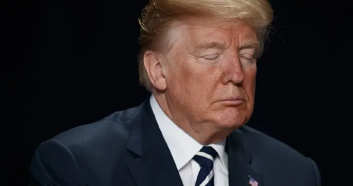 特朗普的怒火，英国最懂！谁也没有想到，美国成了第三世界领袖