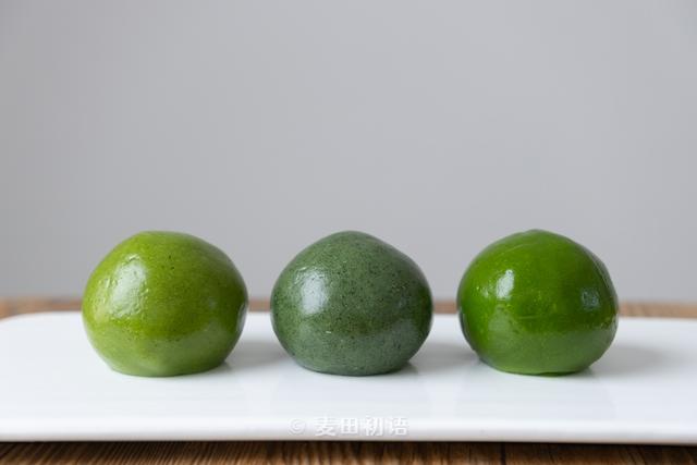 在家做青团，用新鲜艾草、艾草粉还是麦青汁好？