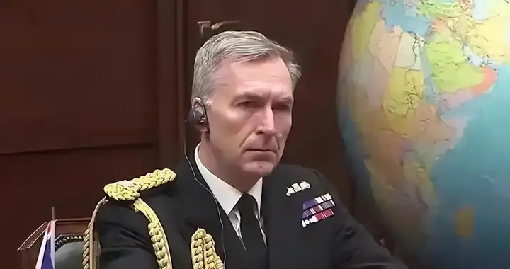 撑不住了！英国海军宣布南海收兵，国防部坦言：实在是没钱了