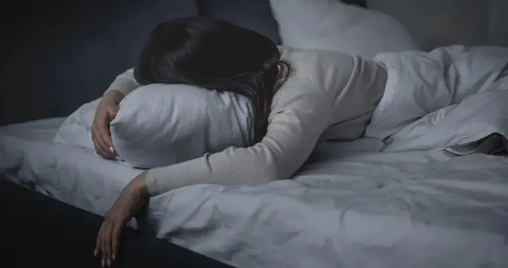 女人一生只能排400颗卵子？谁先用完谁先老？