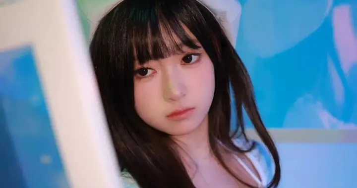 或甜或酷或冷艳 樱花妹的齐刘海黑色长发