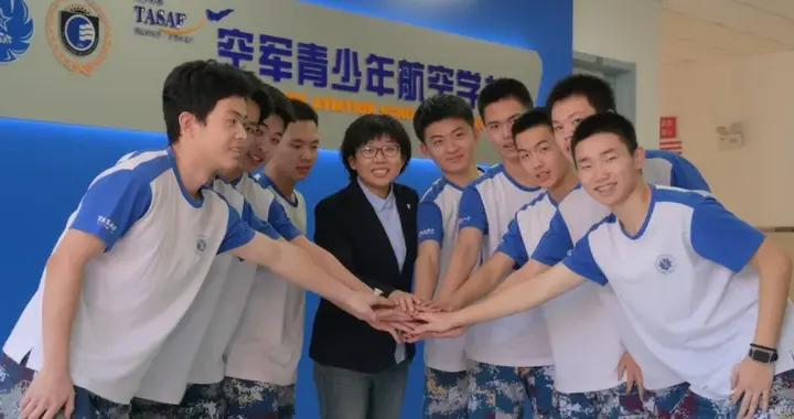 圆梦飞行员！石家庄二中航空班再创佳绩！卓越中学解锁升学新赛道