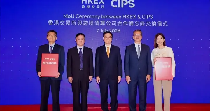 黄金跌势暗藏信号！央行越跌越买，背后藏着人民币的关键布局