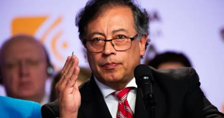 佩特罗一句话，玻利维亚炸毛了，一道逐客令，双方大使卷铺盖走人