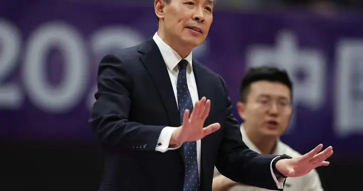 季后赛首轮比赛，4场比赛获胜球队，主教练全是辽宁籍？