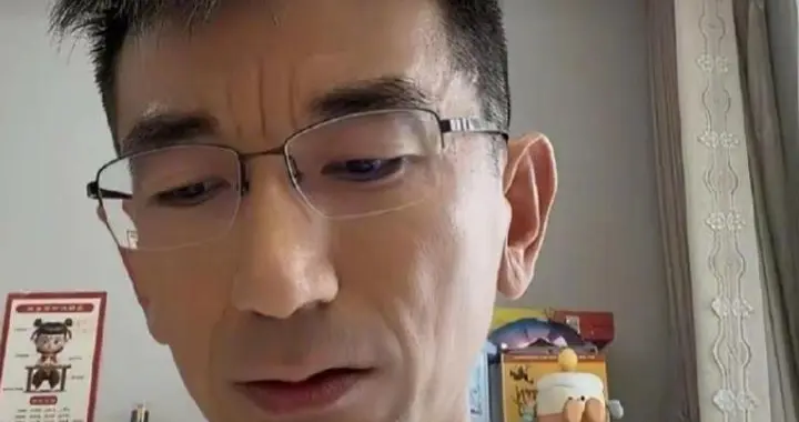 孙东旭直播复出！大谈东方甄选主播离职潮，隔空祝贺甄选店