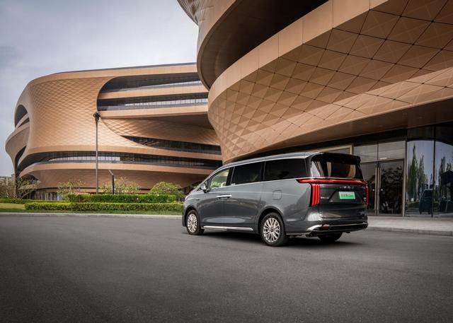 从侧碰测试到安全突破 魏牌全新高山如何树立家庭用车新标杆