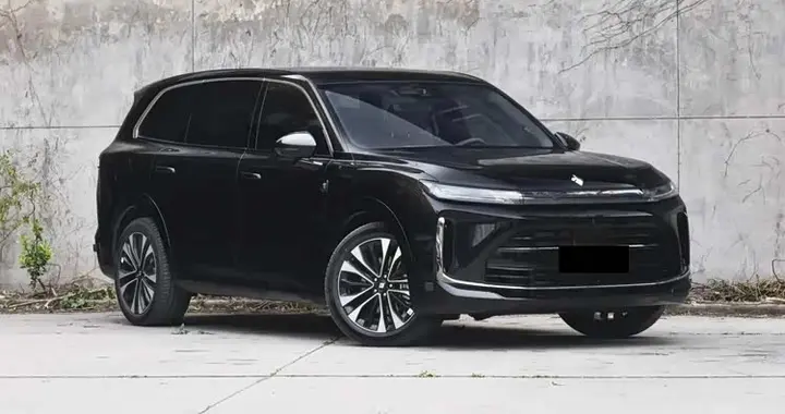 华境S、零跑D19、银河M9三车对决，家用大六座选谁更合适？
