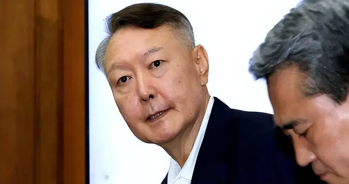 疯了！一审已判无期，韩国检方嫌轻，非要把前总统推上绞刑架！