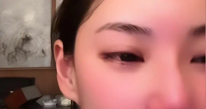 绷不住了！马筱梅回京后深夜大哭，曝张兰3大改变，筱梅妈妈表态