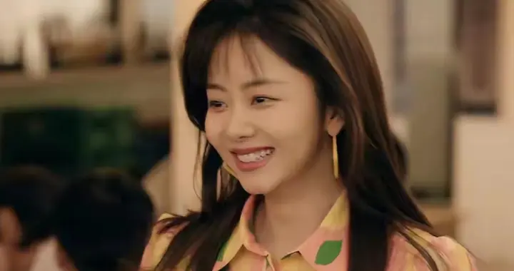 不整容不美白35岁仍演少女：谭松韵的“不完美才是内娱最稀缺的美