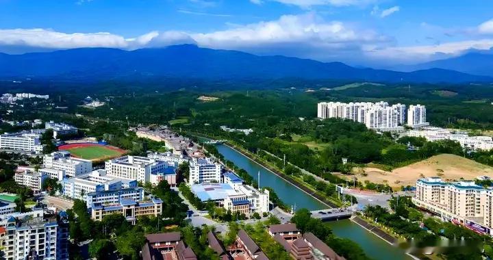 云南vs海南，性价比与气候哪个才是养老之王？